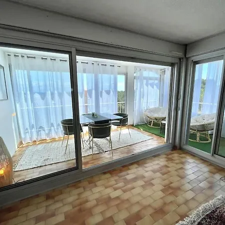 Апартаменты Le Nid Ensoleille - Centre Port Агд