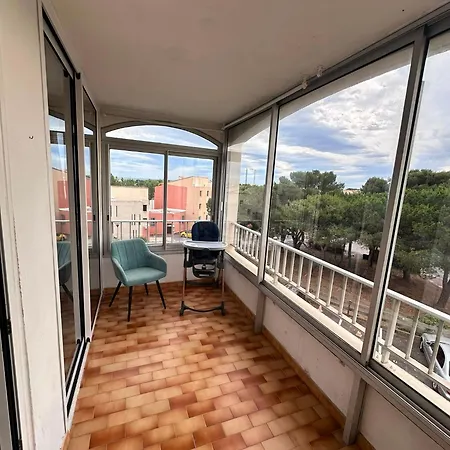 Le Nid Ensoleille - Centre Port Apartment